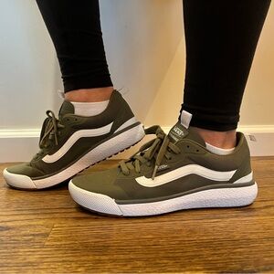 VANS MTE UltraRange EXO Shoe in Dusty Olive